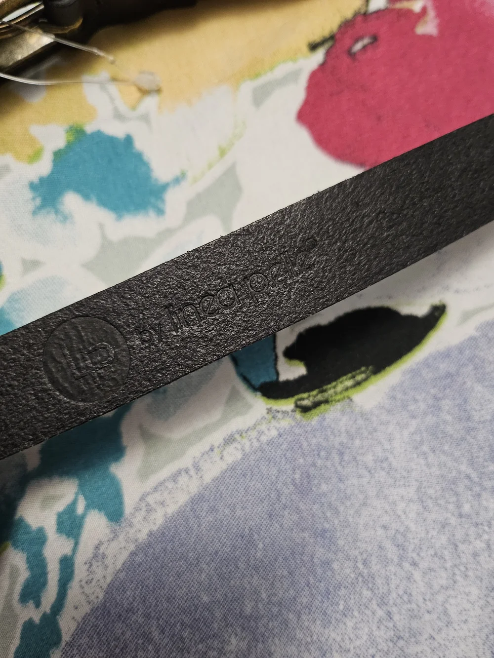 Minimalist Black Leather Belt with Gold-Tone Buckle